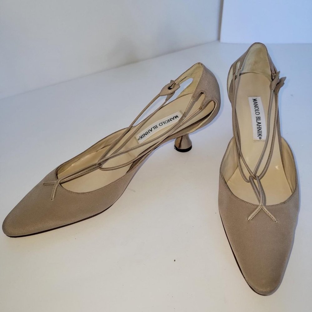 DESIGNER Manolo Blahnik Size 39 Beige/Taupe Kitten Heel vintage Italian heel